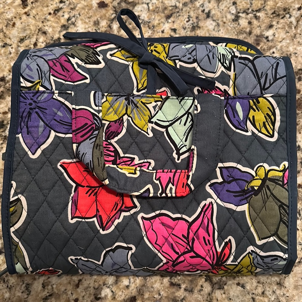 Vera Bradley hanging toiletry bag
